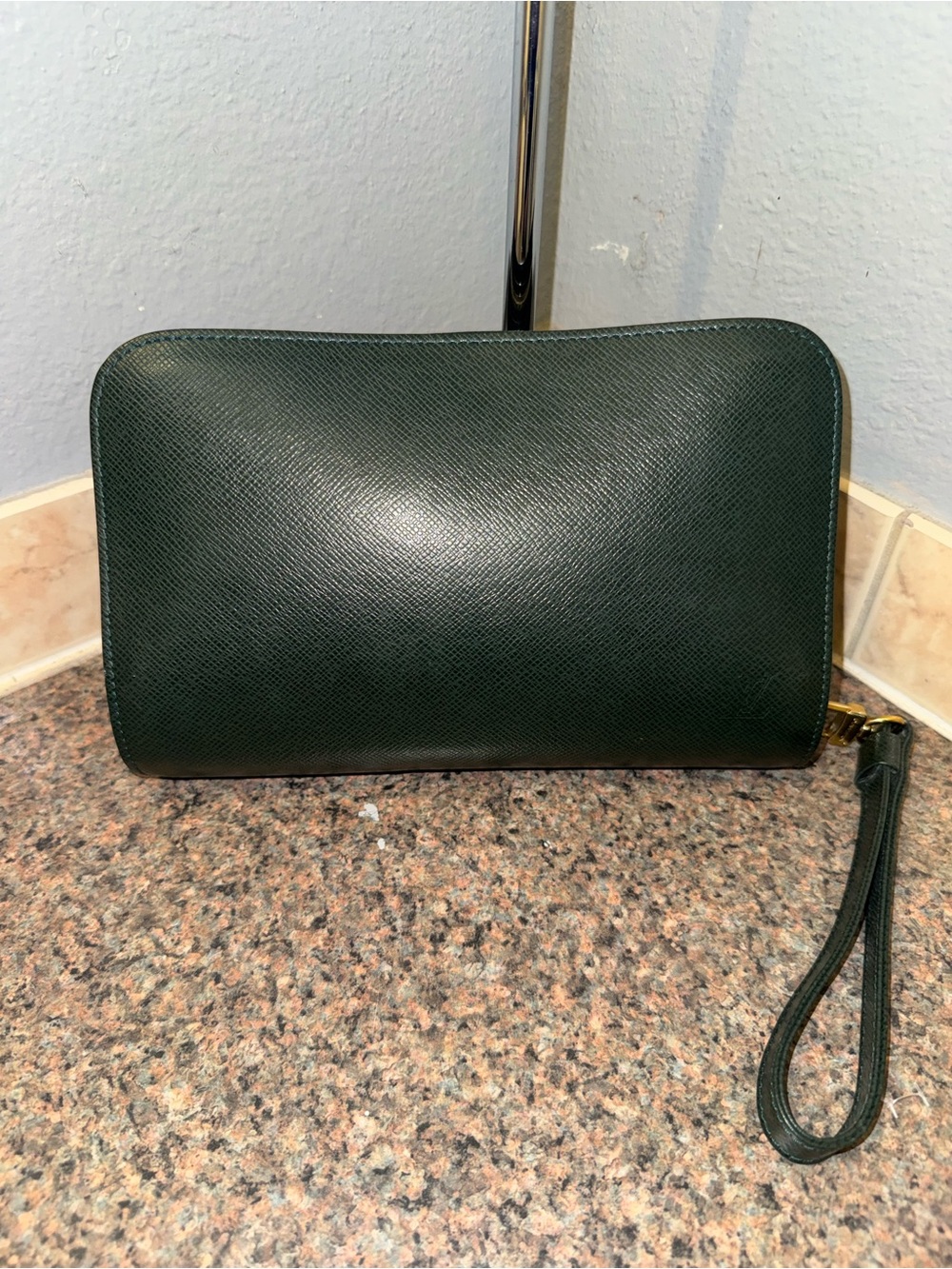 Louis Vuitton Epicea Green Taiga Leather Baikal Clutch Wristlet authentic